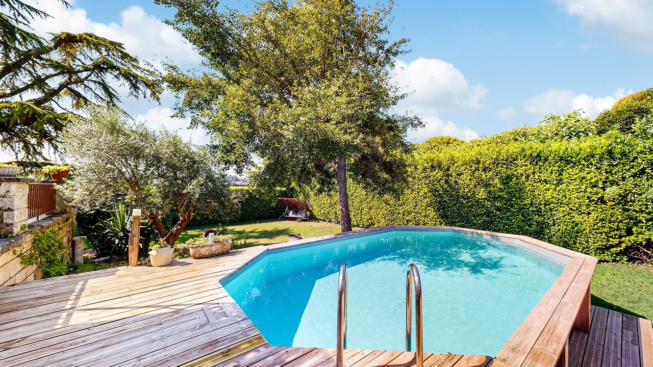 Photo of Outdoor in Lamotte-du-Rhone
