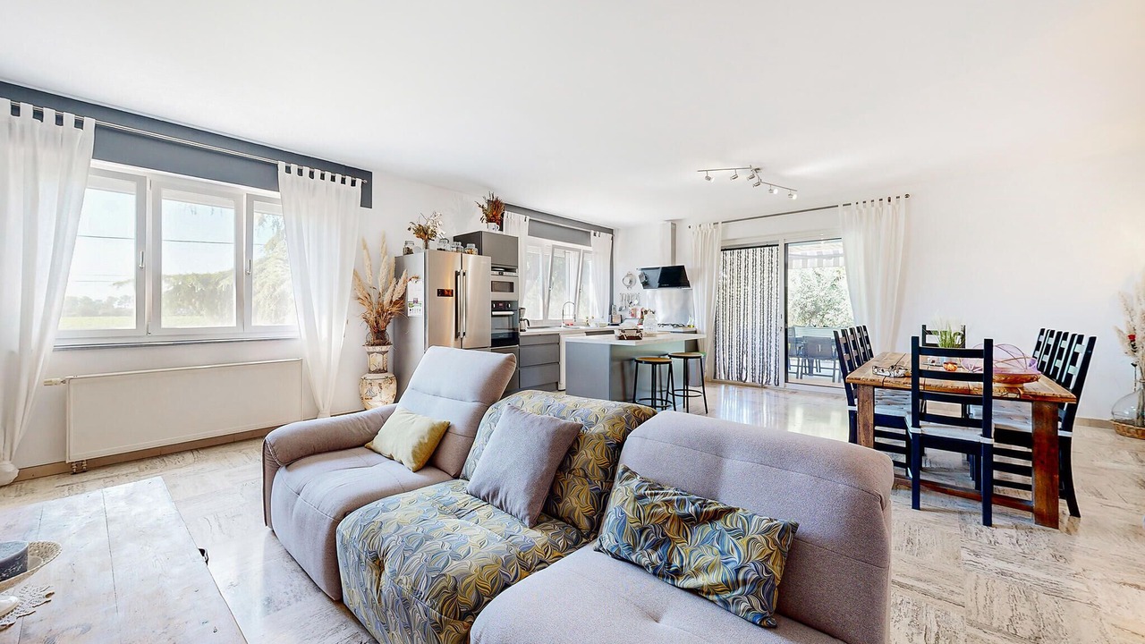 Photo of Bedroom in Lamotte-du-Rhone