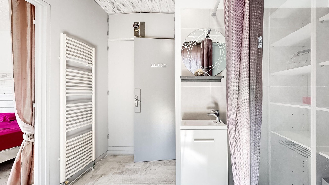 Photo of Bathroom in Lamotte-du-Rhone