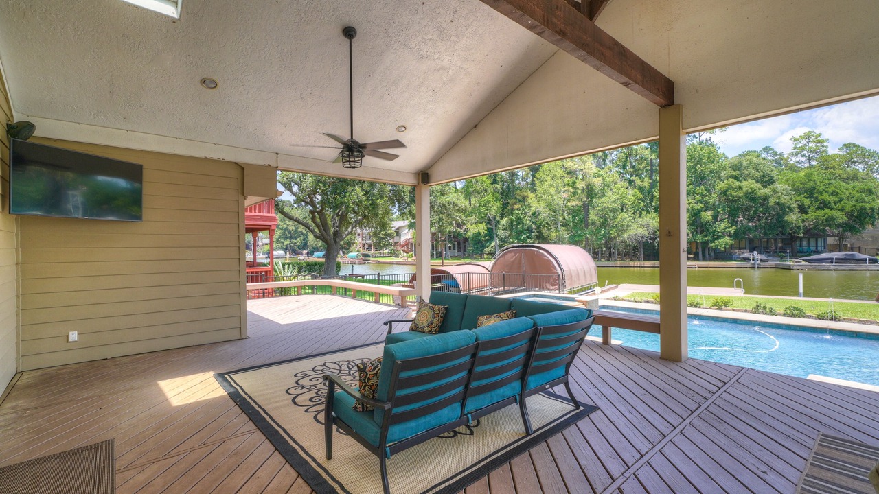 Photo of Outdoor in Walden on Lake Conroe
