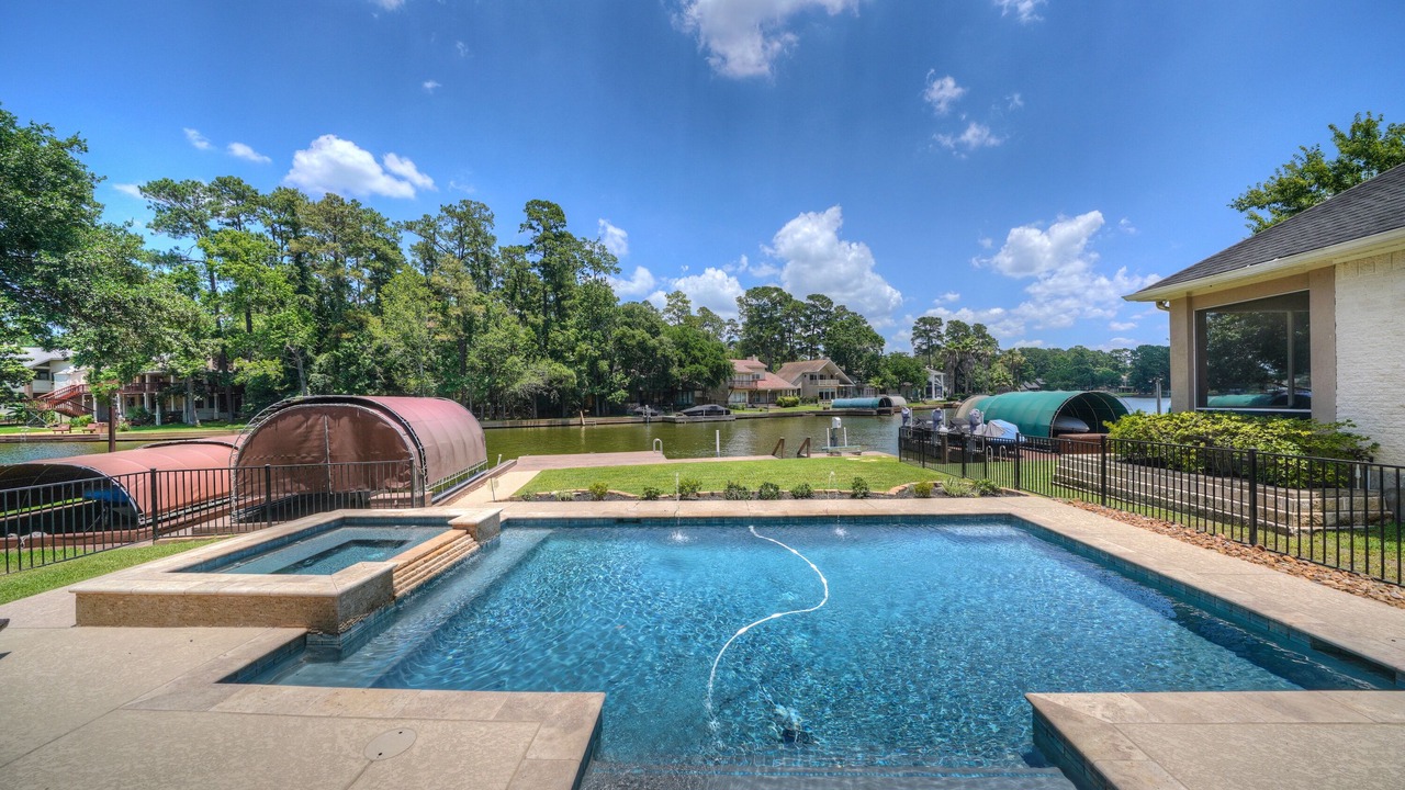 Photo of Outdoor in Walden on Lake Conroe