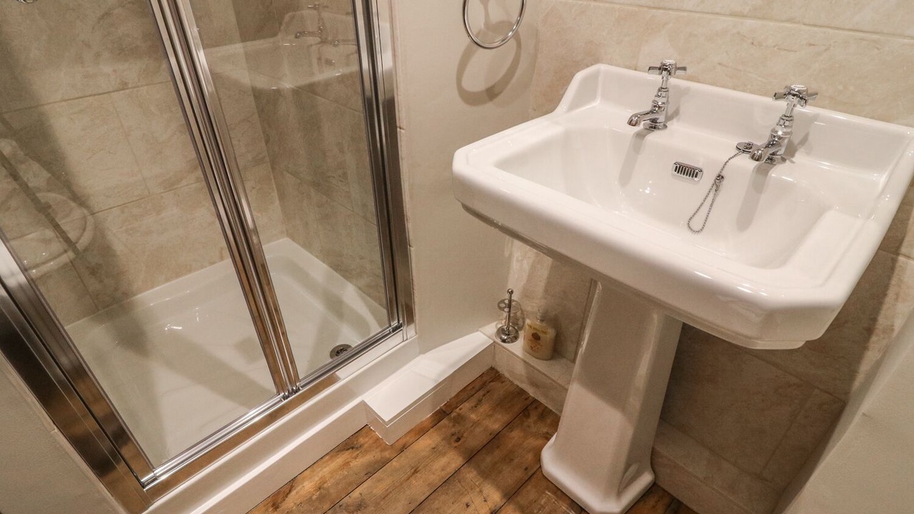 Photo of Bathroom in Worton