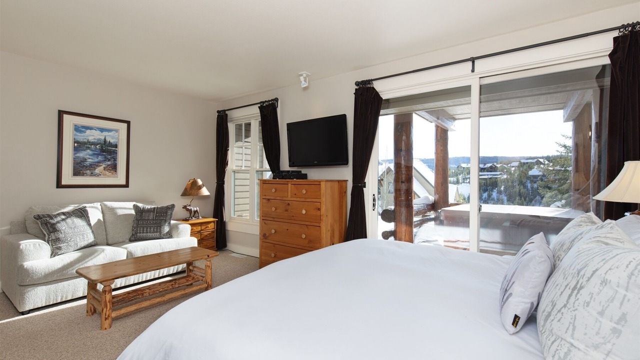 Photo of Bedroom in Saddle Ridge
