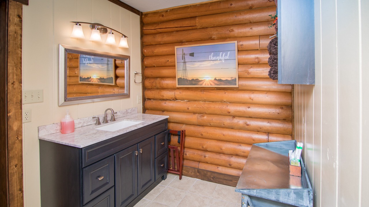 Photo of Bathroom in Granite Canon