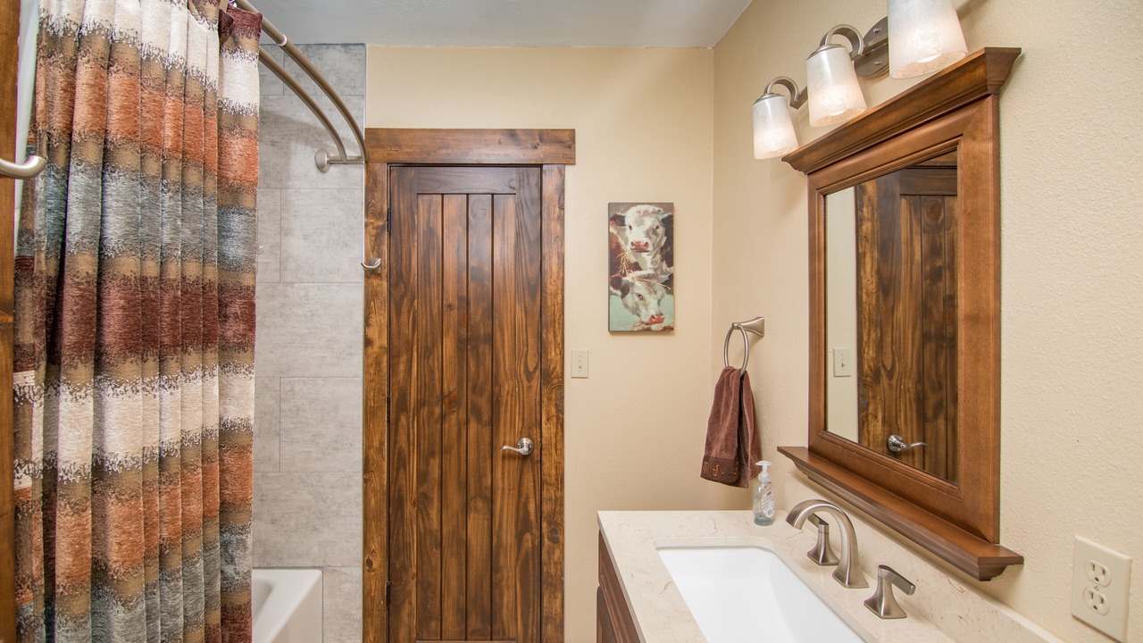 Photo of Bathroom in Granite Canon