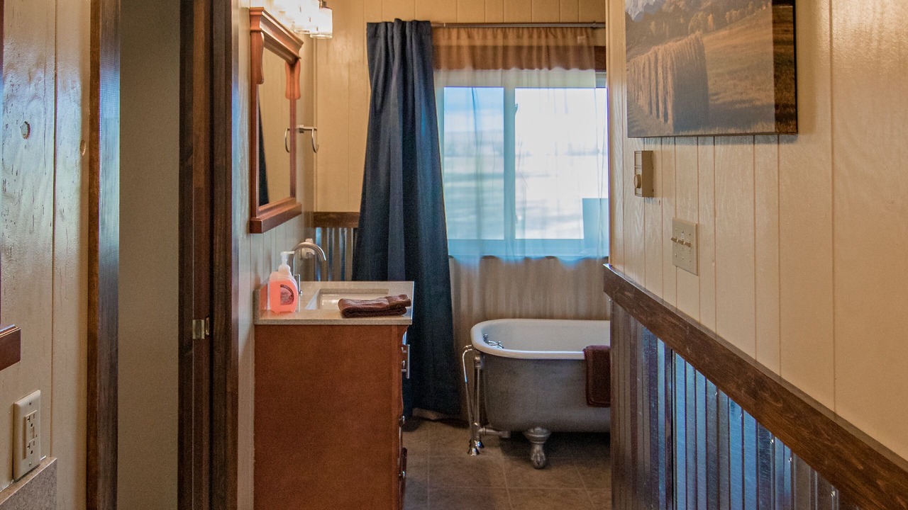 Photo of Bathroom in Granite Canon