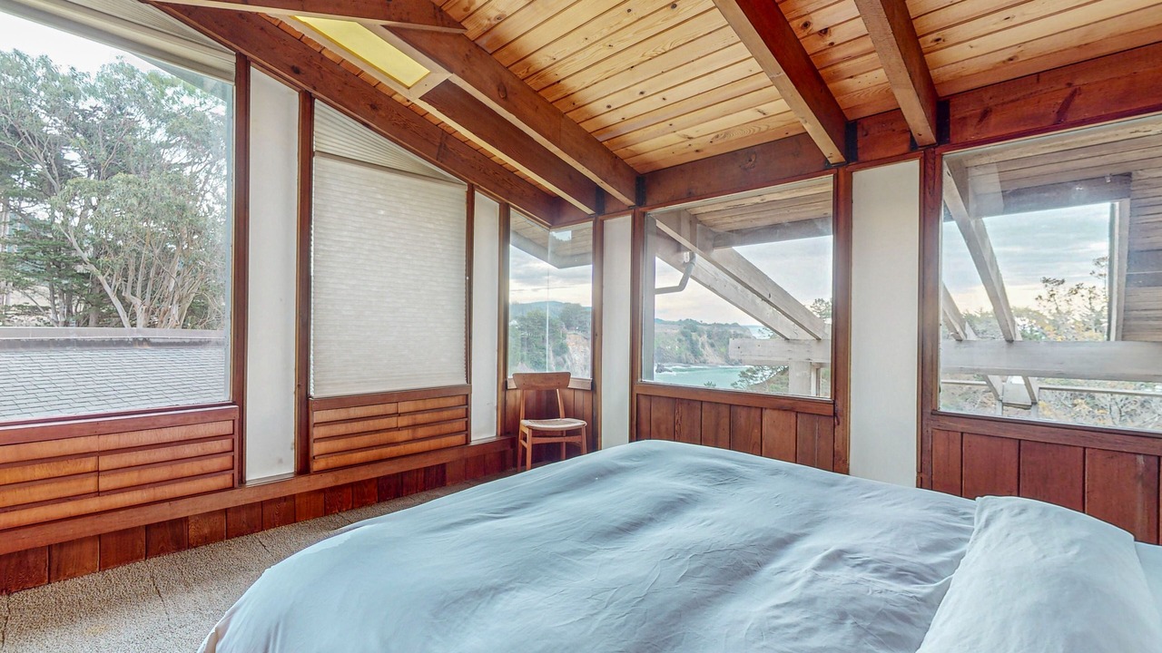 Photo of Bedroom in Elk