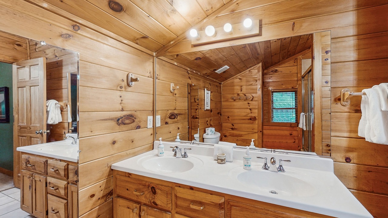 Photo of Bathroom in Blue Ridge