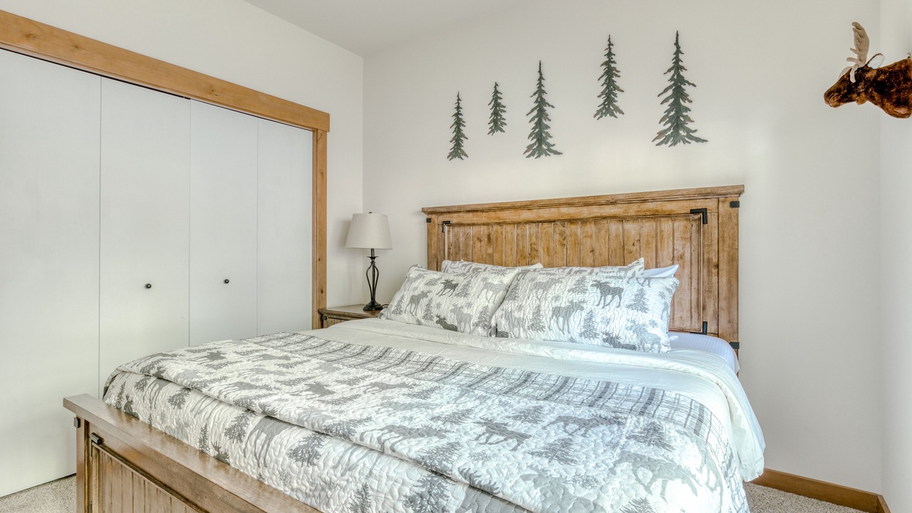 Photo of Bedroom in Welches