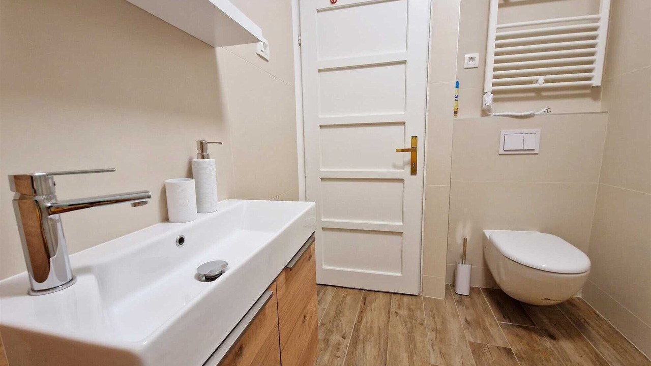 Photo of Bathroom in Golas
