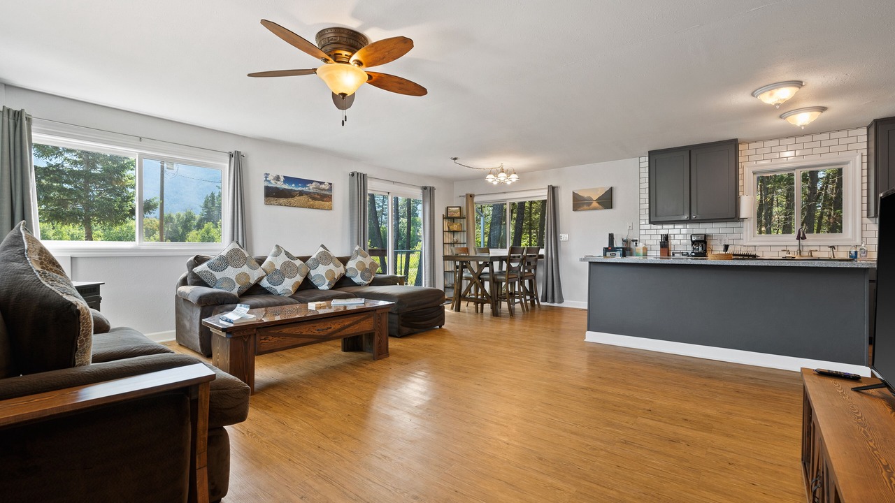Photo of Livingroom in Columbia Falls