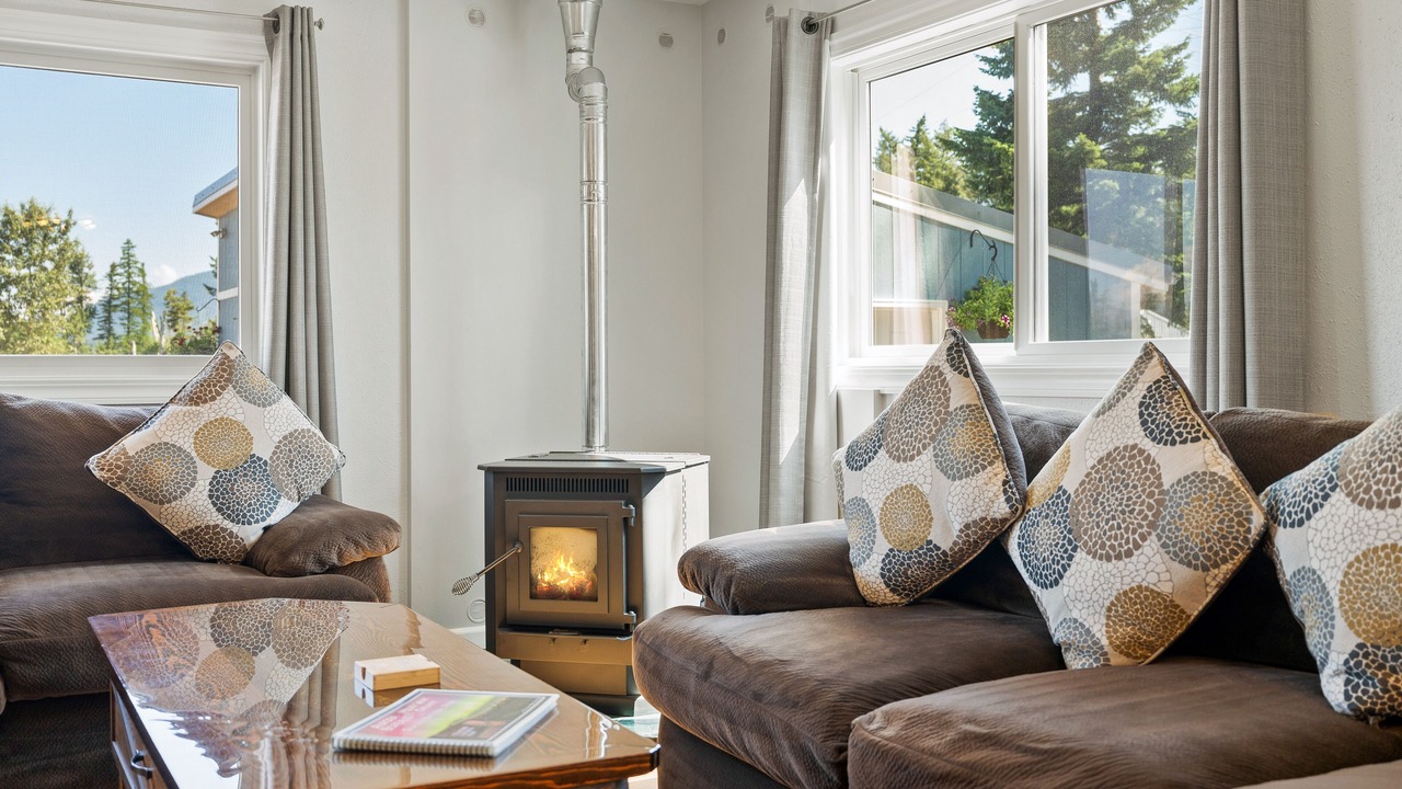 Photo of Livingroom in Columbia Falls