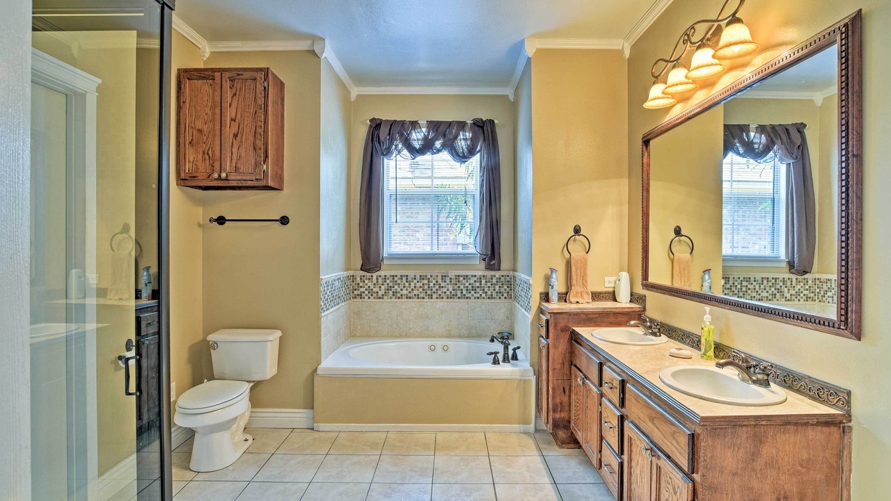 Photo of Bathroom in Benton