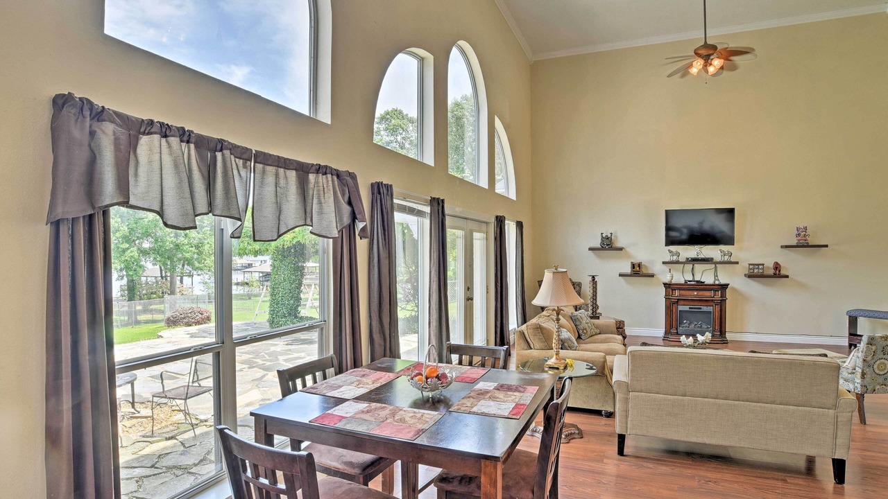 Photo of Bedroom in Benton
