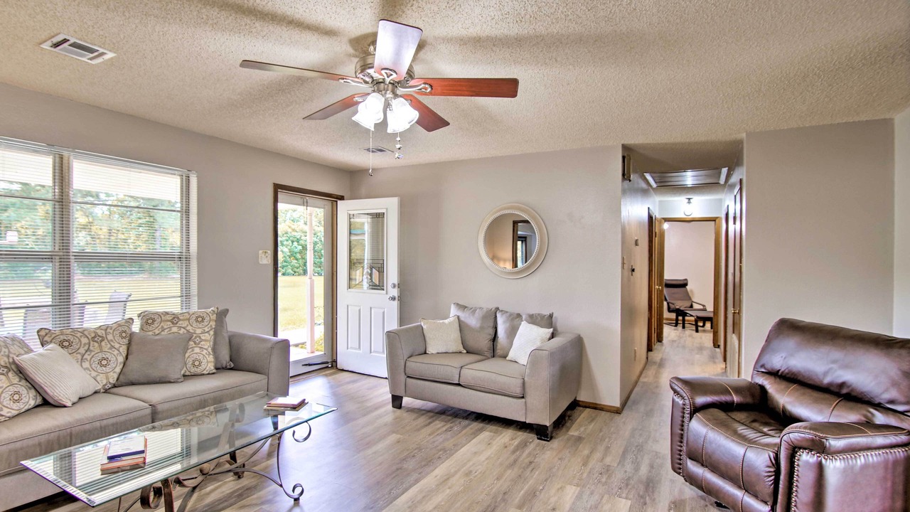 Photo of Livingroom in Clayton