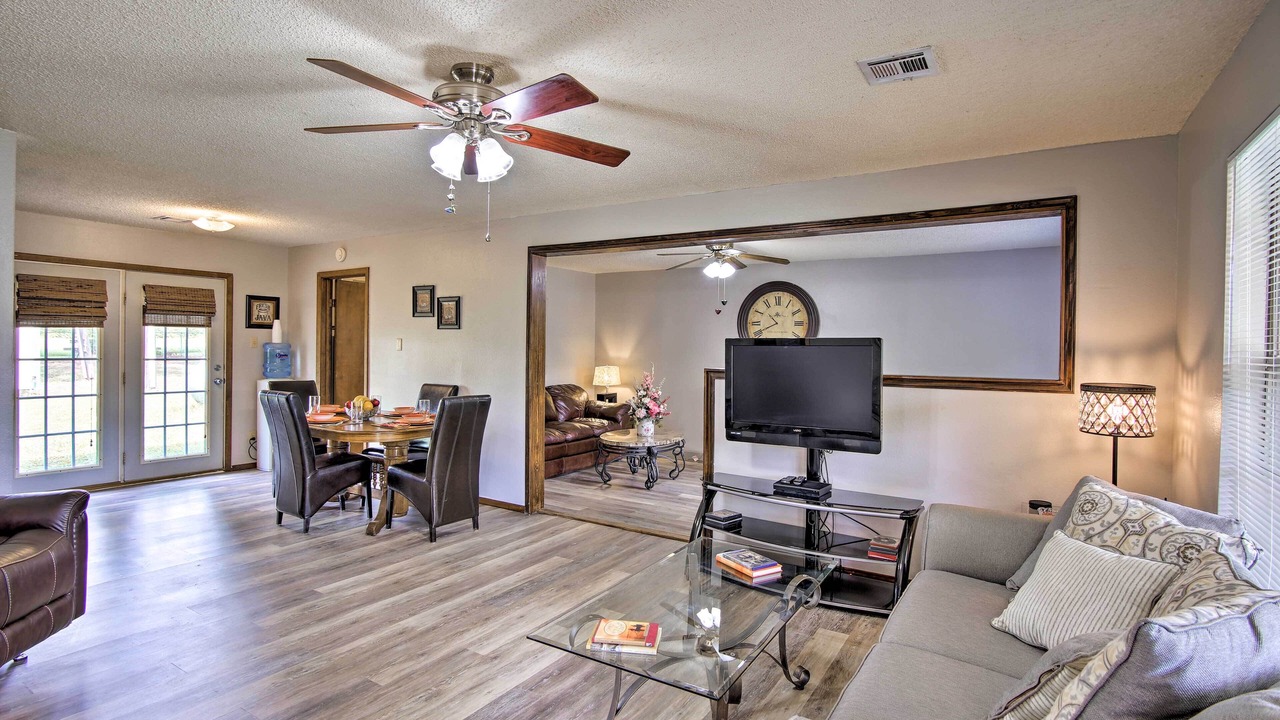 Photo of Livingroom in Clayton