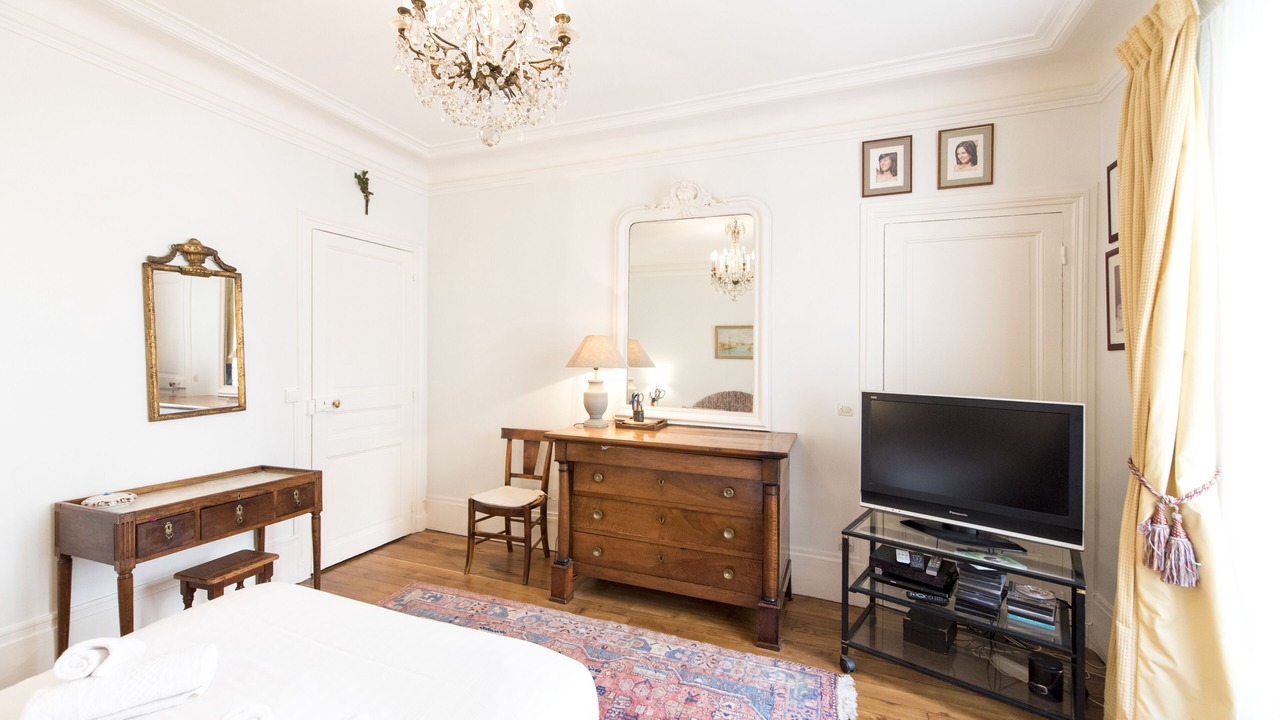 Photo of Bedroom in 6th Arrondissement