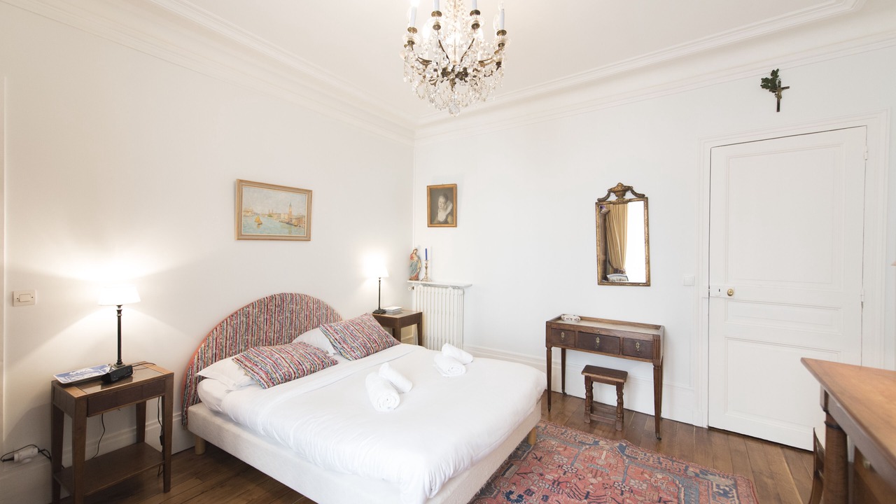 Photo of Bedroom in 6th Arrondissement