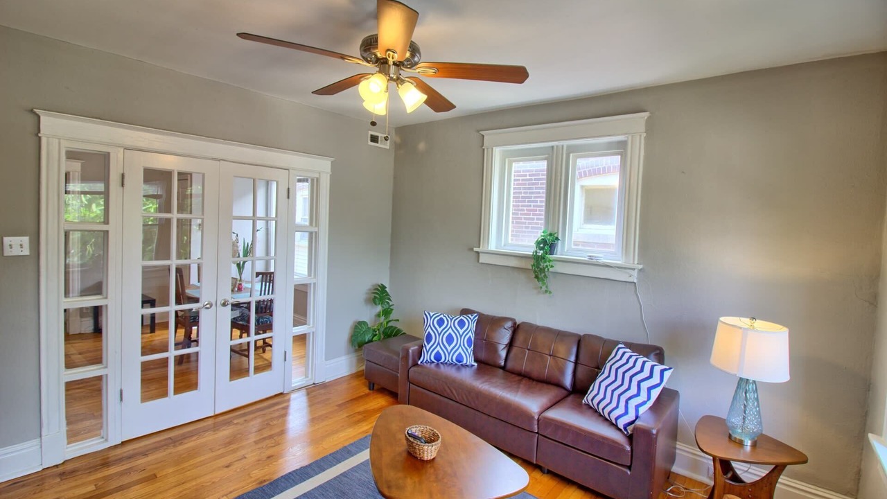Photo of Livingroom in Tower Grove East