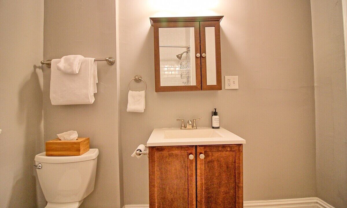 Photo of Bathroom in Tower Grove East