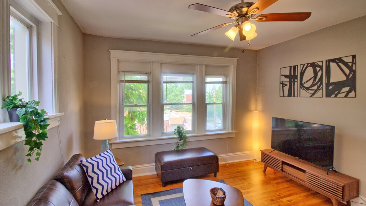 Photo of Livingroom in Tower Grove East