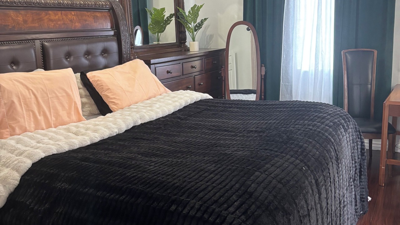 Photo of Bedroom in Holladay