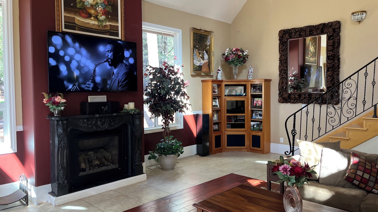 Photo of Livingroom in Foresthill