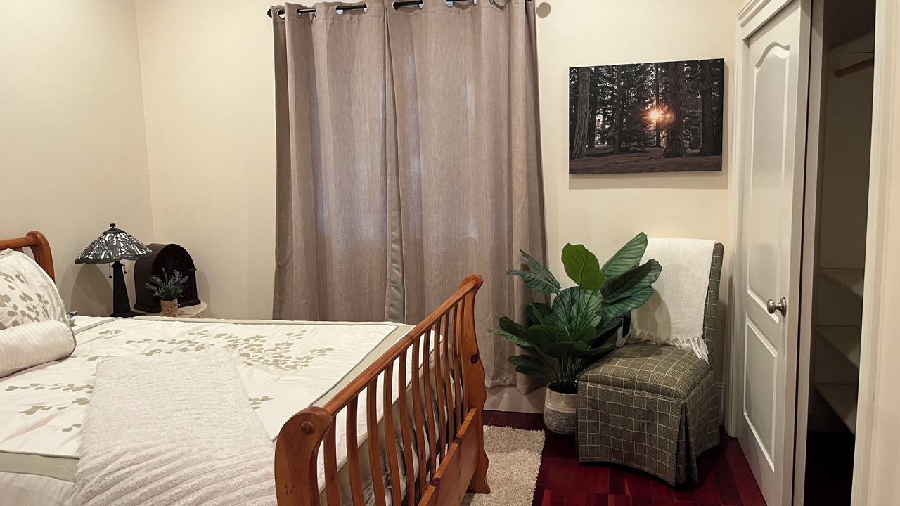 Photo of Bedroom in Foresthill