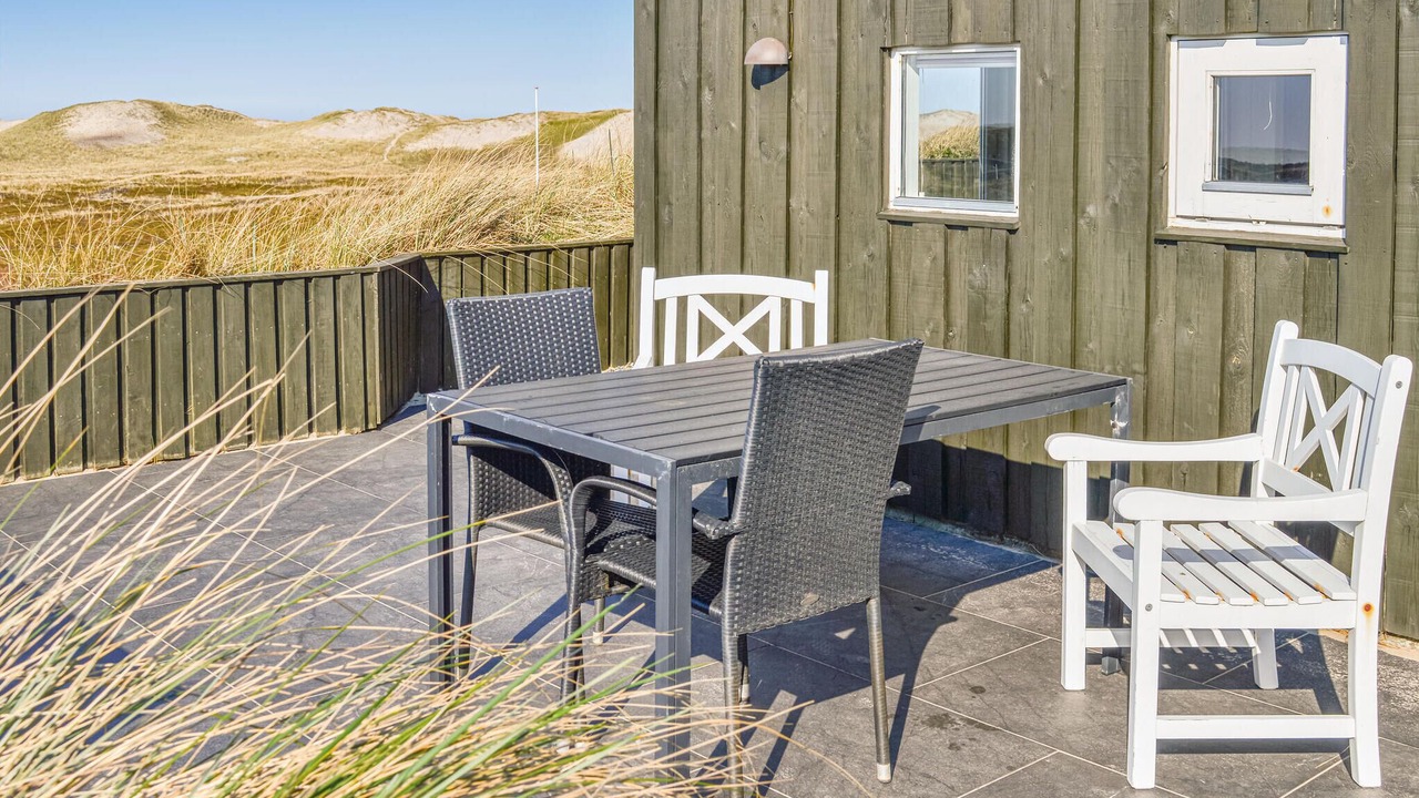 Photo of Others in Houvig Strand