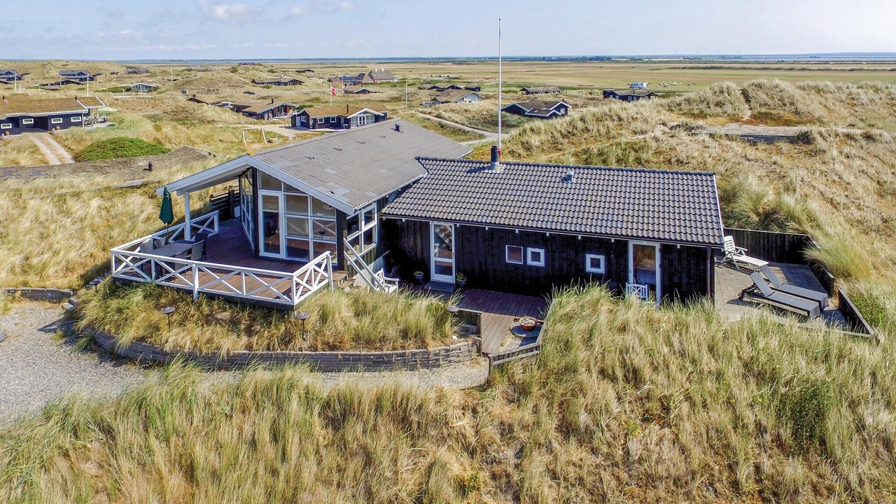 Photo of Others in Houvig Strand