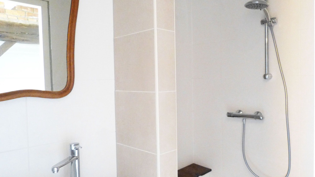 Photo of Bathroom in La Neuville-aux-Joutes