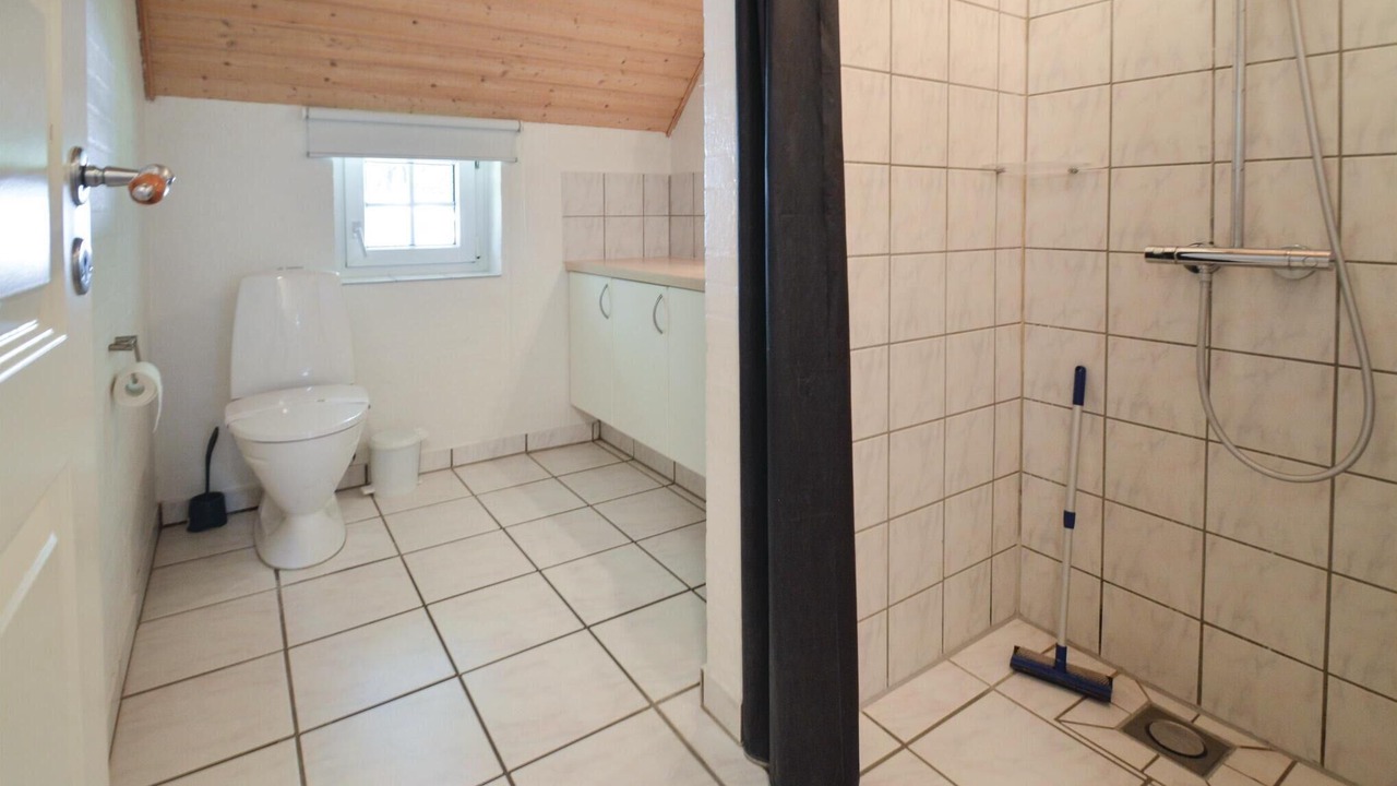 Photo of Bathroom in Bøtø By