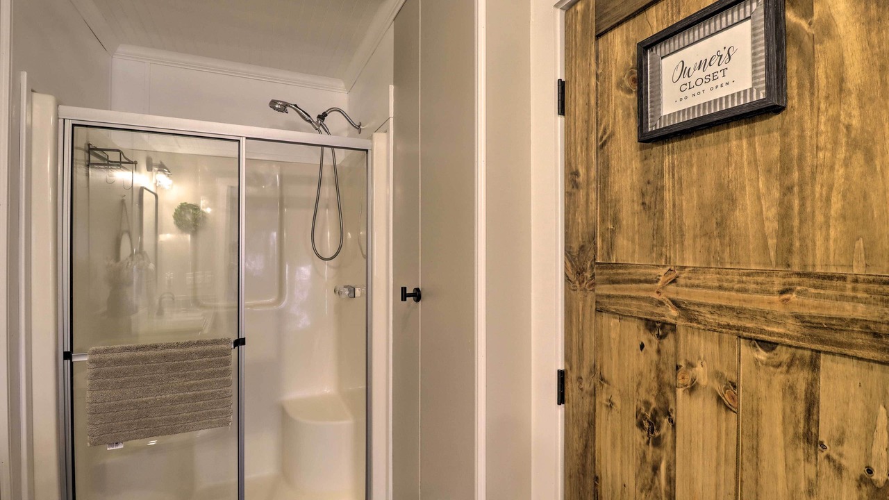 Photo of Bathroom in Greers Ferry