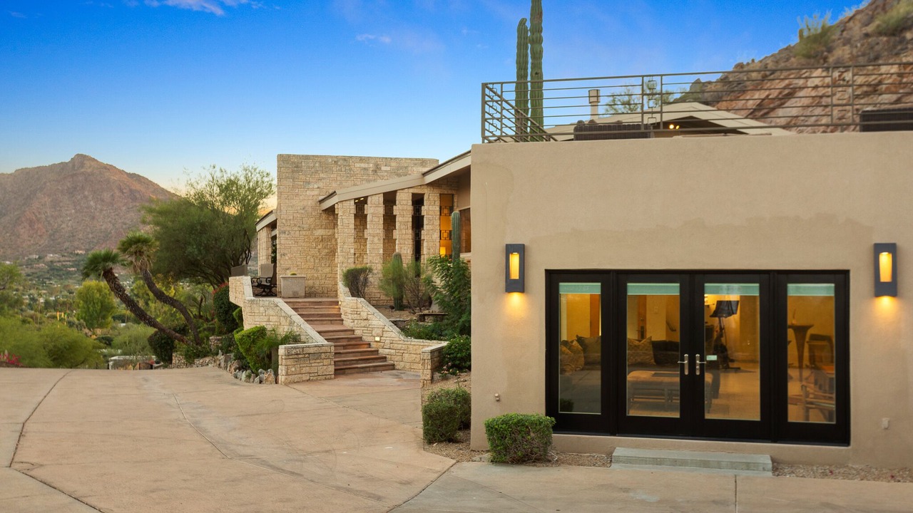 Photo of Outdoor in Paradise Hills