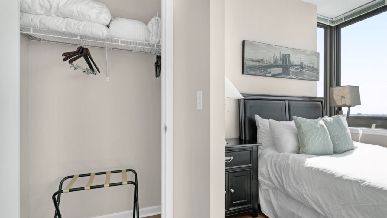 Photo of Bedroom in Hudson Exchange