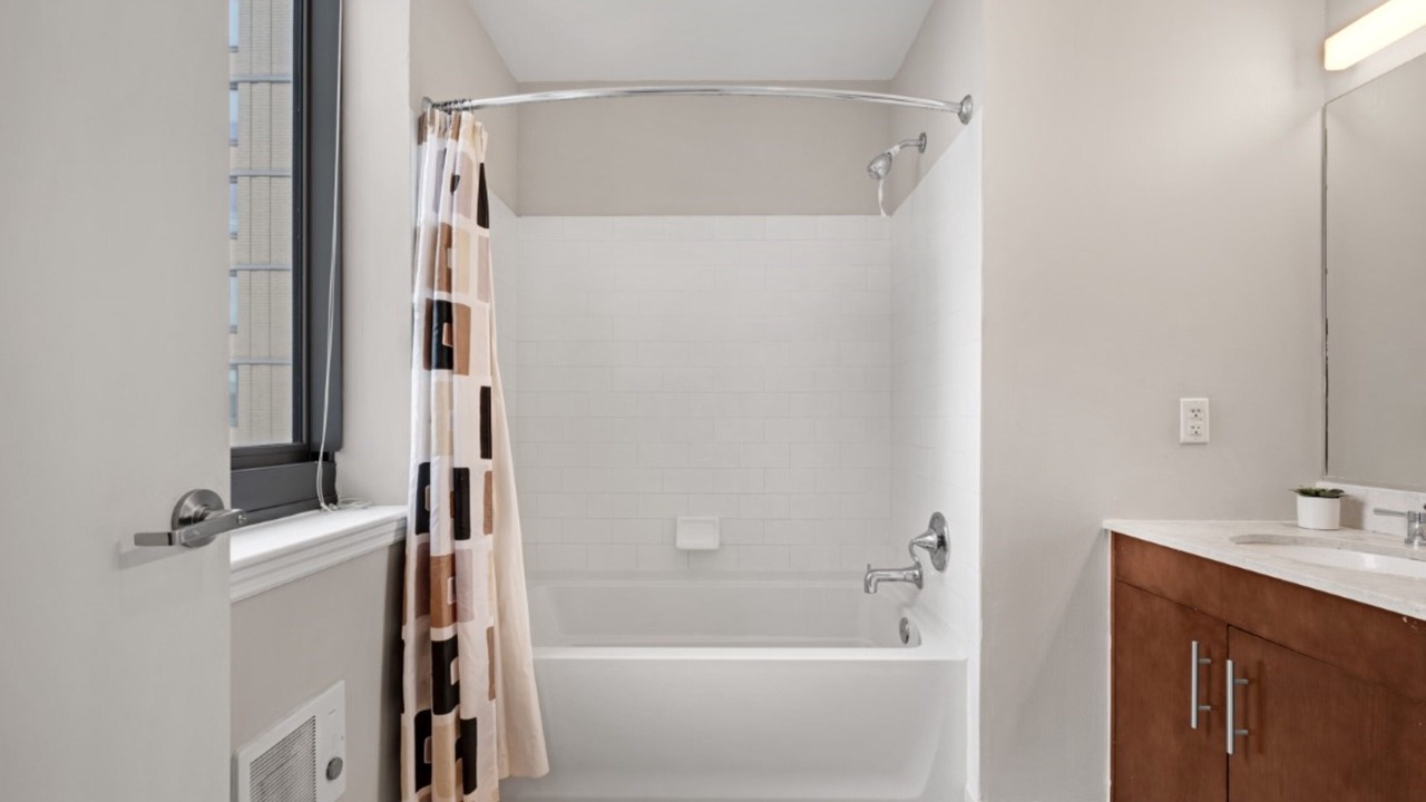 Photo of Bathroom in Hudson Exchange