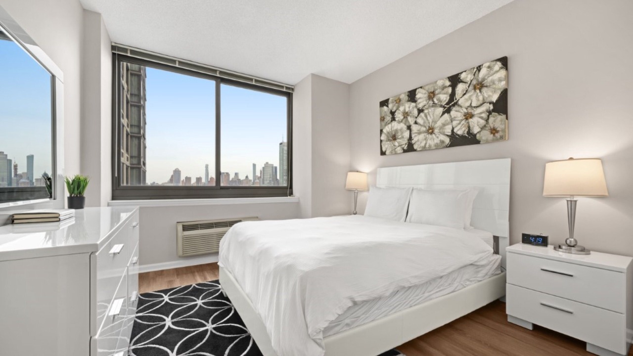 Photo of Bedroom in Hudson Exchange