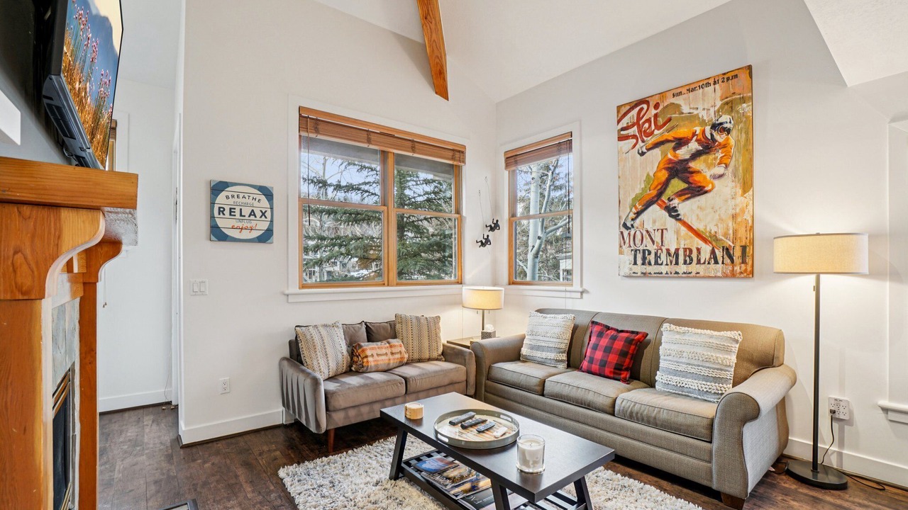 Photo of Livingroom in Deer Valley