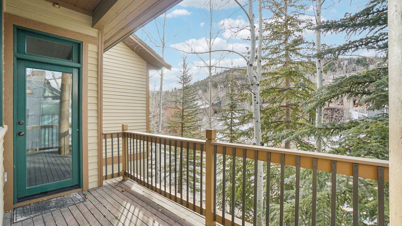 Photo of Patio Balcony in Deer Valley