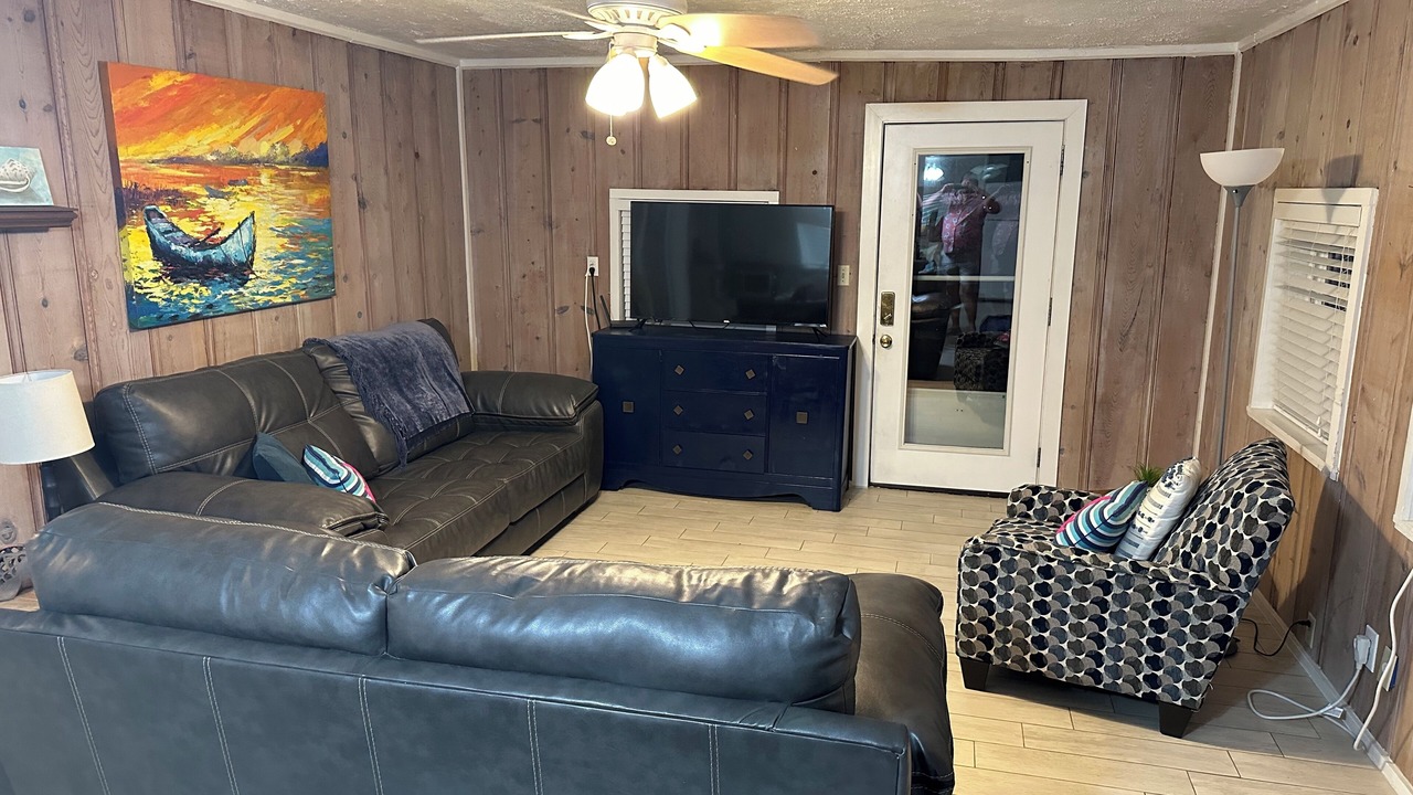 Photo of Bedroom in Crystal Beach