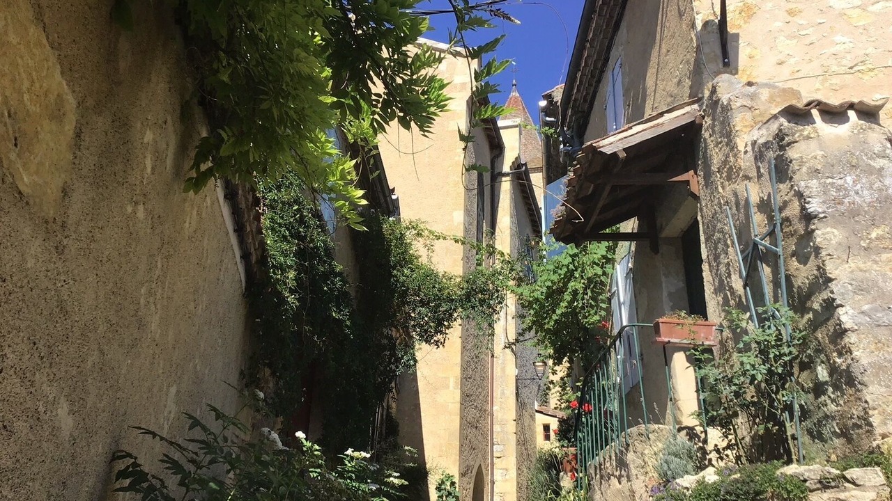 Photo of Outdoor in Lavardens