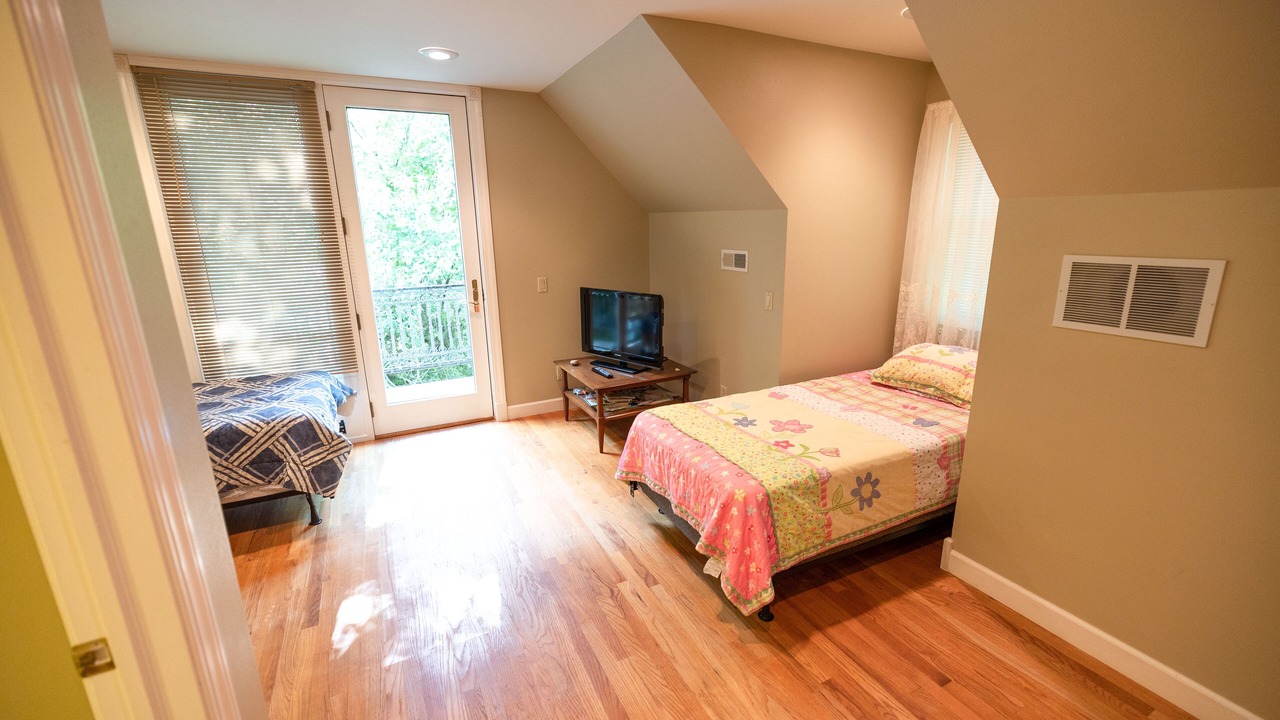 Photo of Others in New Albin