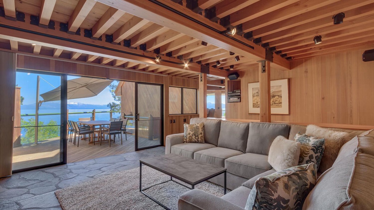 Photo of Livingroom in Lake Forest