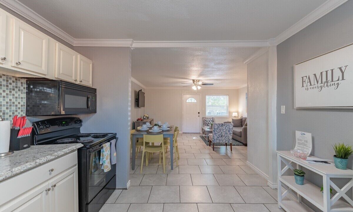 Photo of Kitchen in Mahncke Park