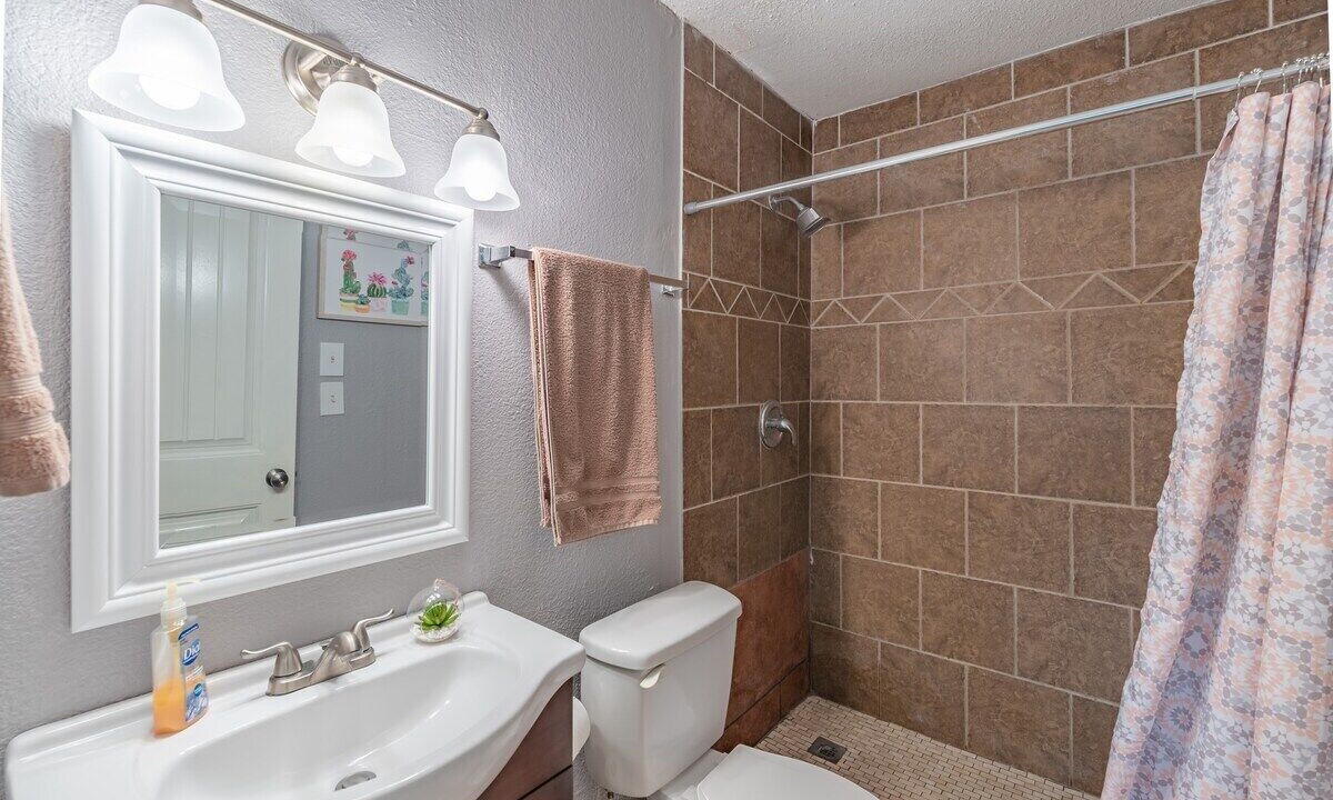Photo of Bathroom in Mahncke Park