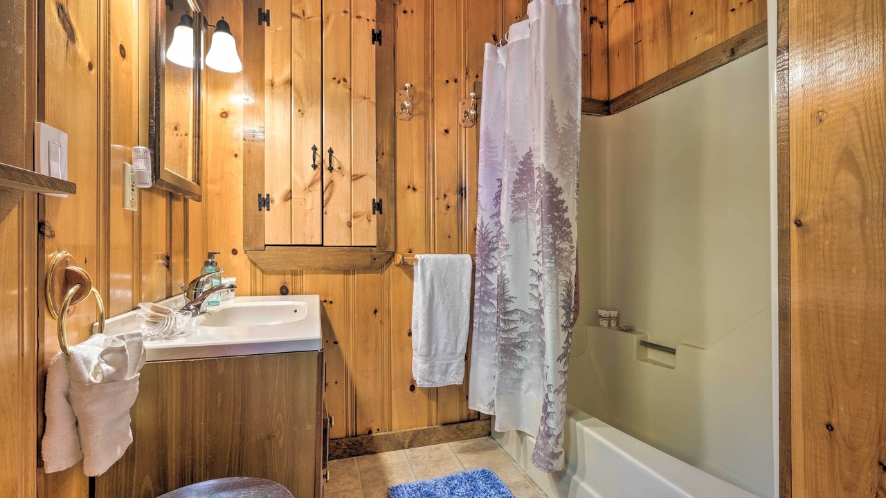 Photo of Bathroom in Boothbay Harbor
