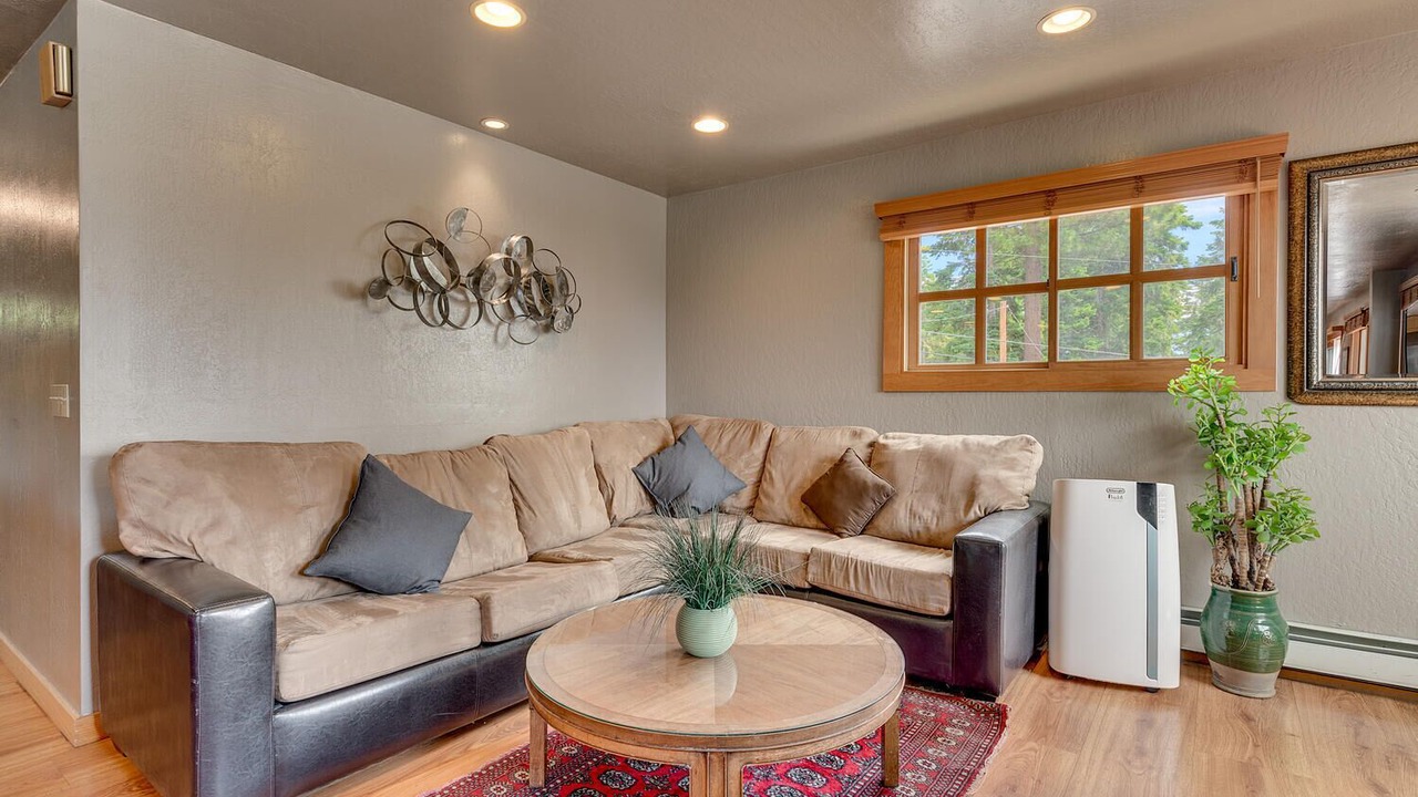 Photo of Livingroom in Tahoe Woods