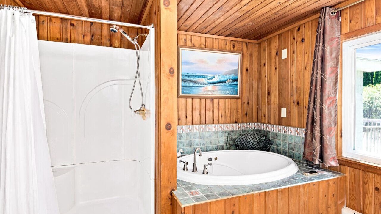 Photo of Bathroom in Two Harbors