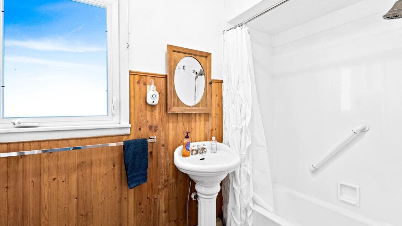 Photo of Bathroom in Two Harbors