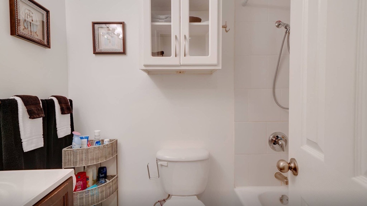 Photo of Bathroom in North Capitol